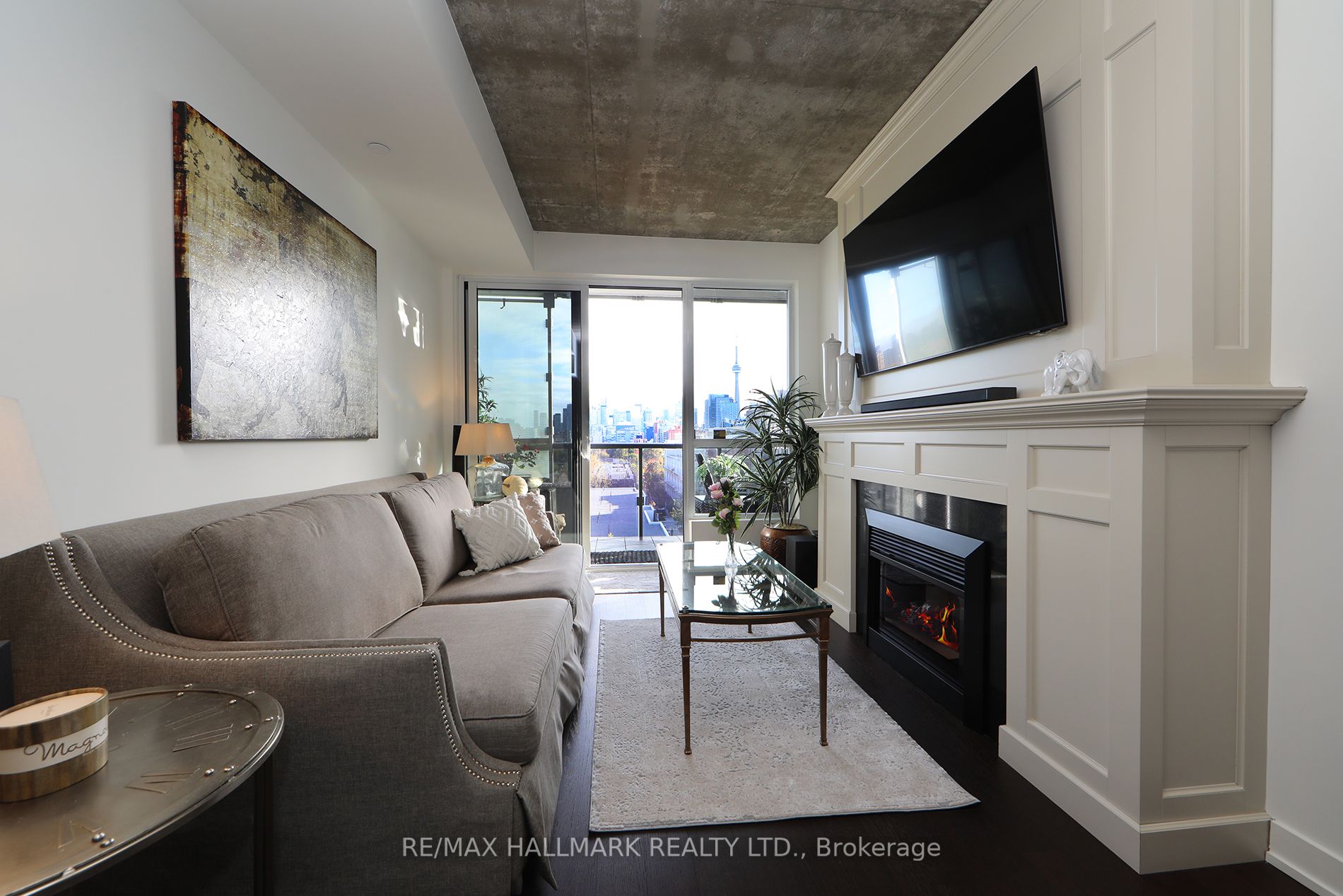 1030 King St W, #705