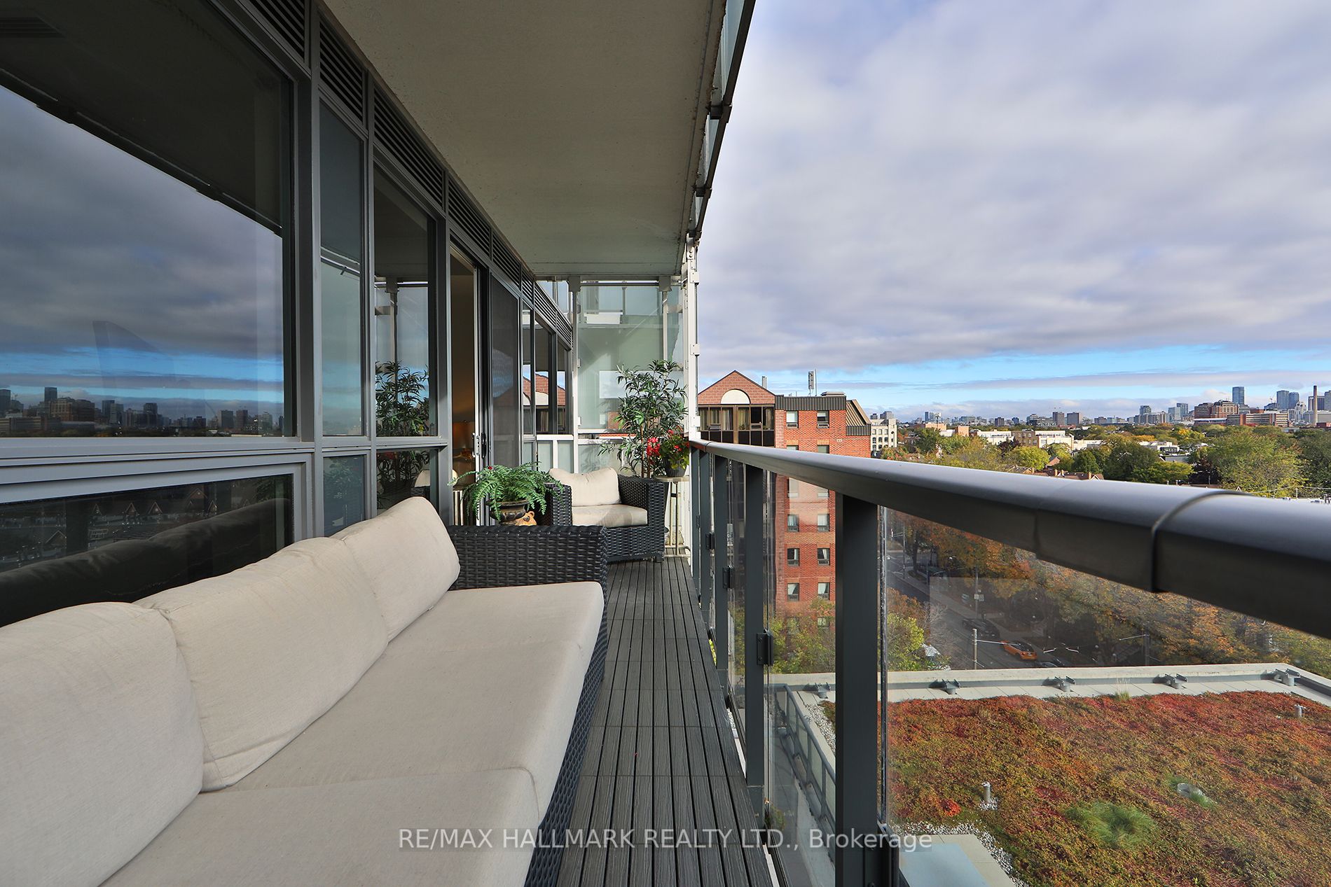 1030 King St W, #705