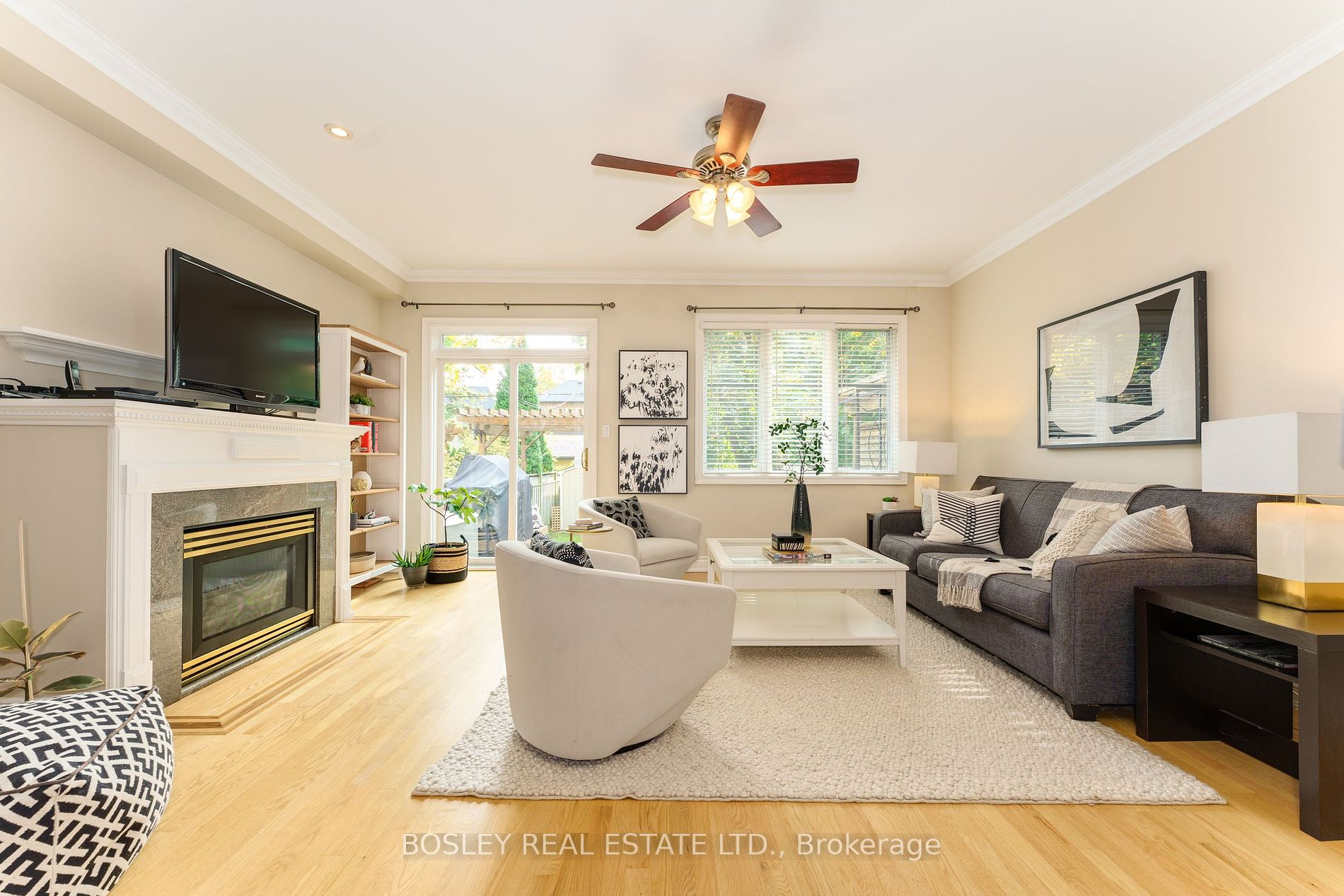 7 Vanderhoof Ave