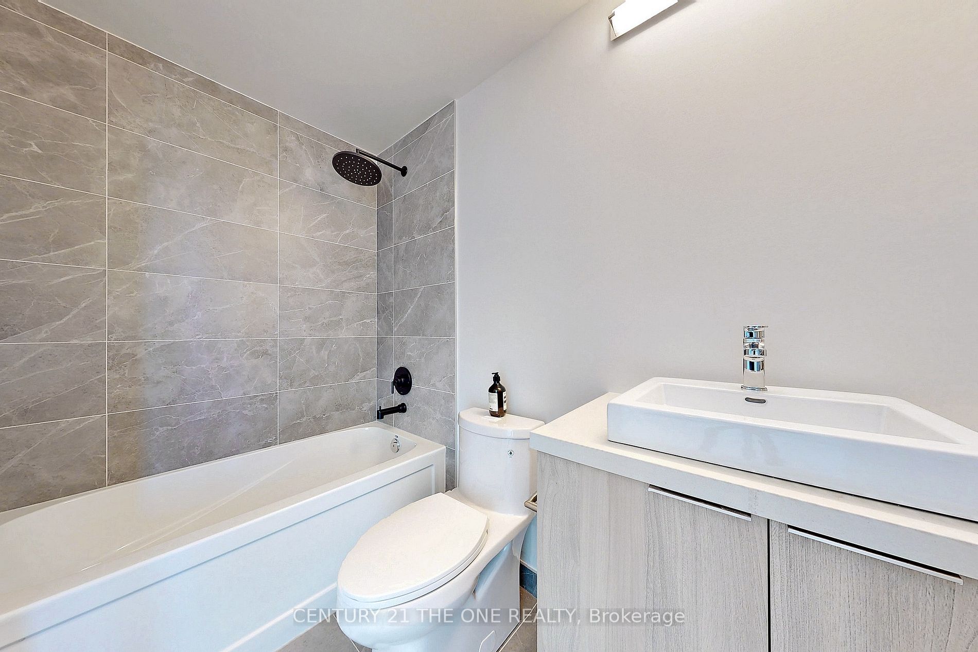 158 Front Street E #816