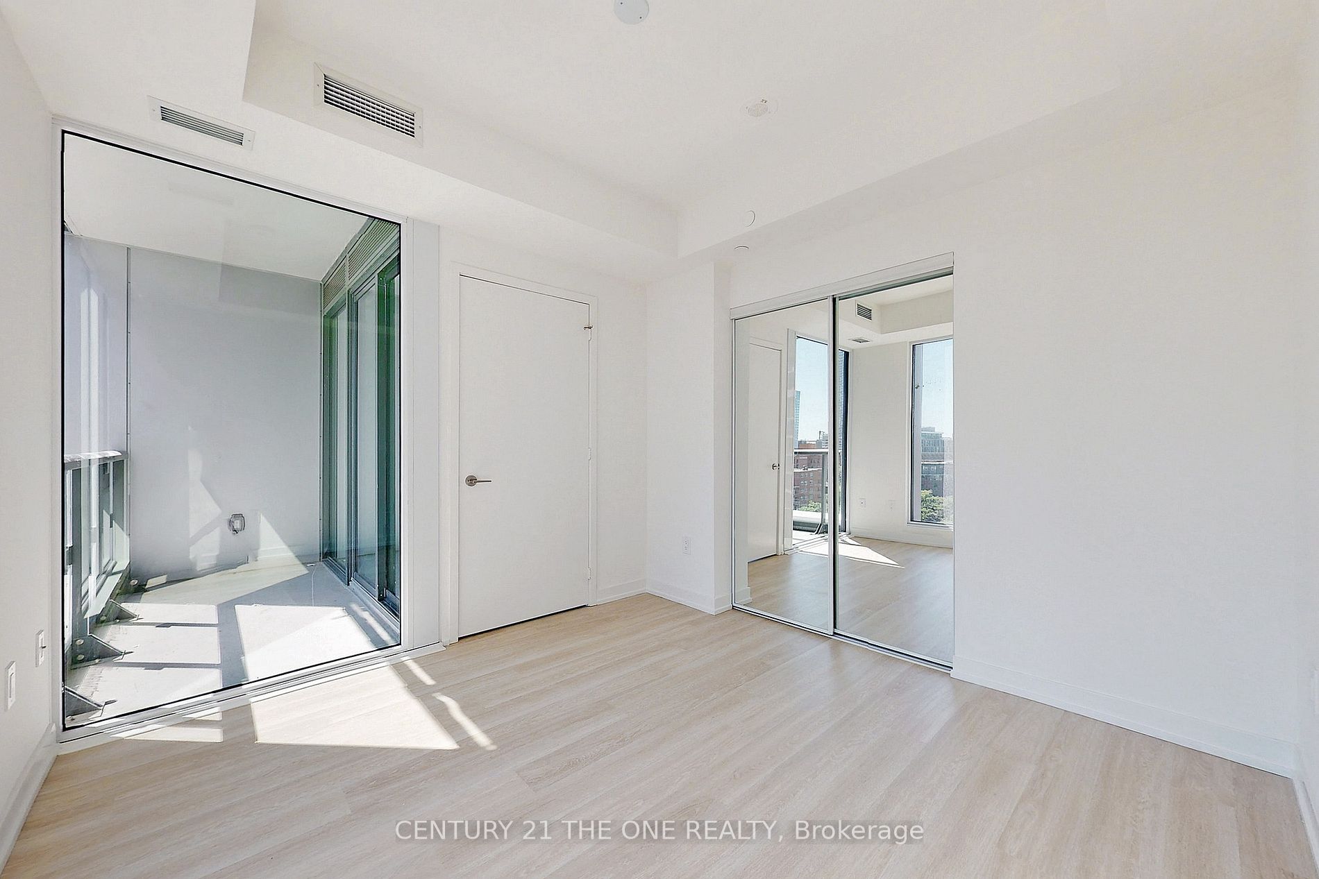 158 Front Street E #816