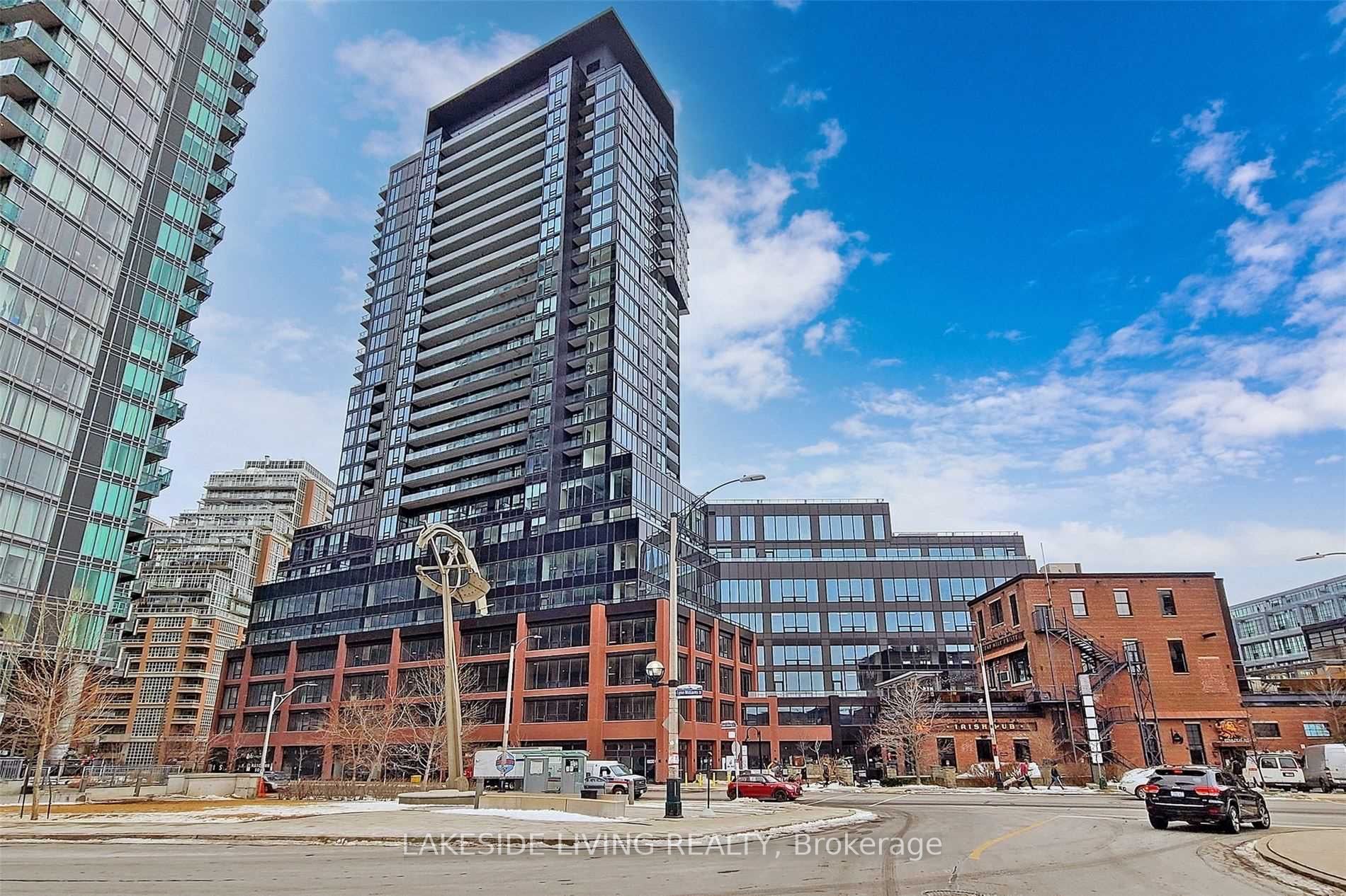 135 East Liberty St S, #2002