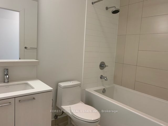 310 Tweedsmuir Ave, #804