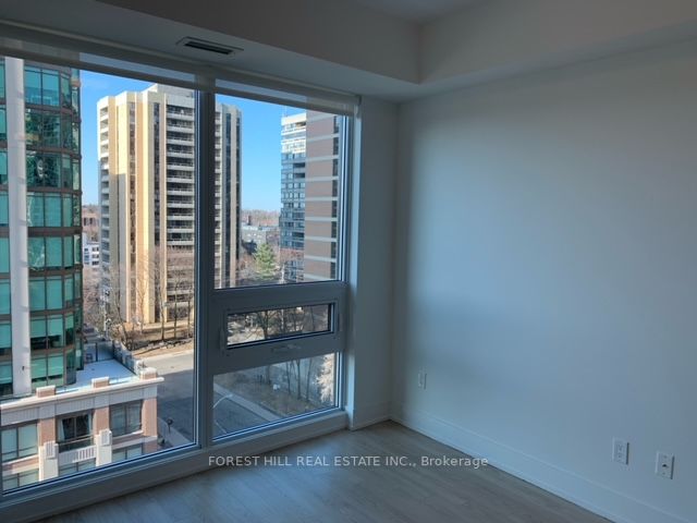 310 Tweedsmuir Ave, #804