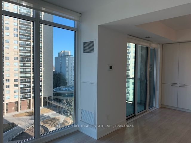 310 Tweedsmuir Ave, #804