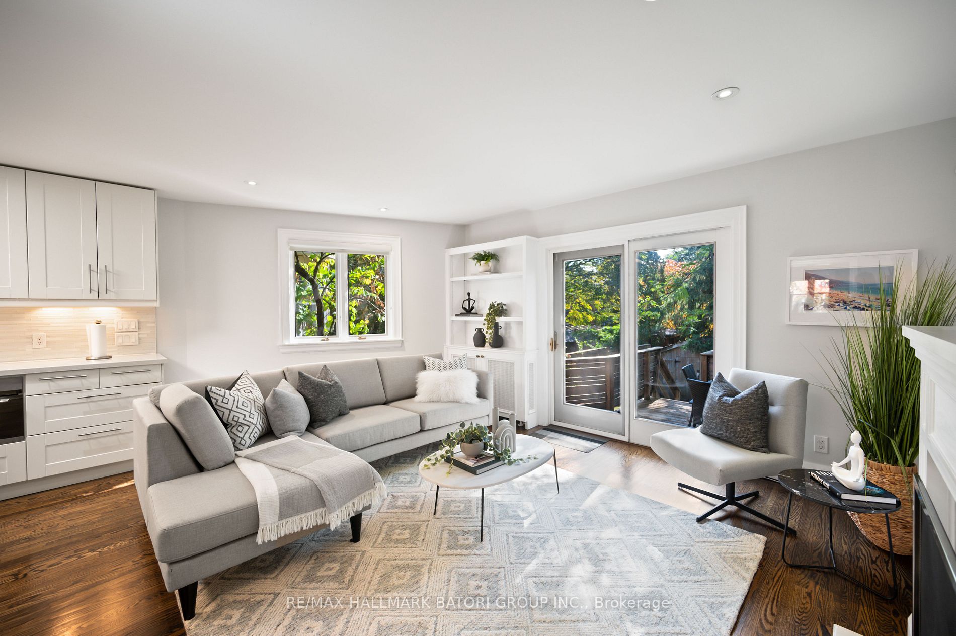 409 Castlefield Avenue