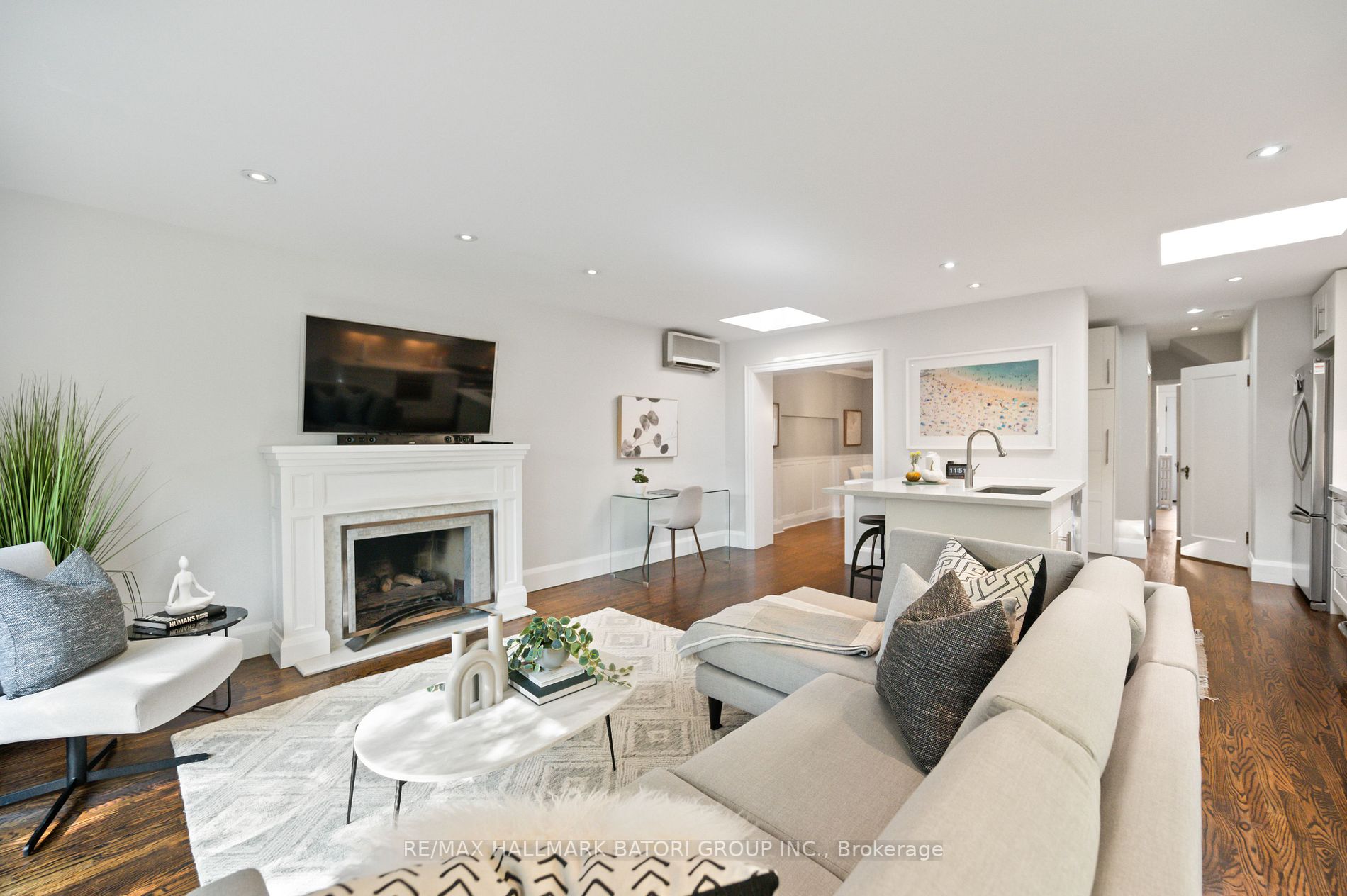 409 Castlefield Avenue