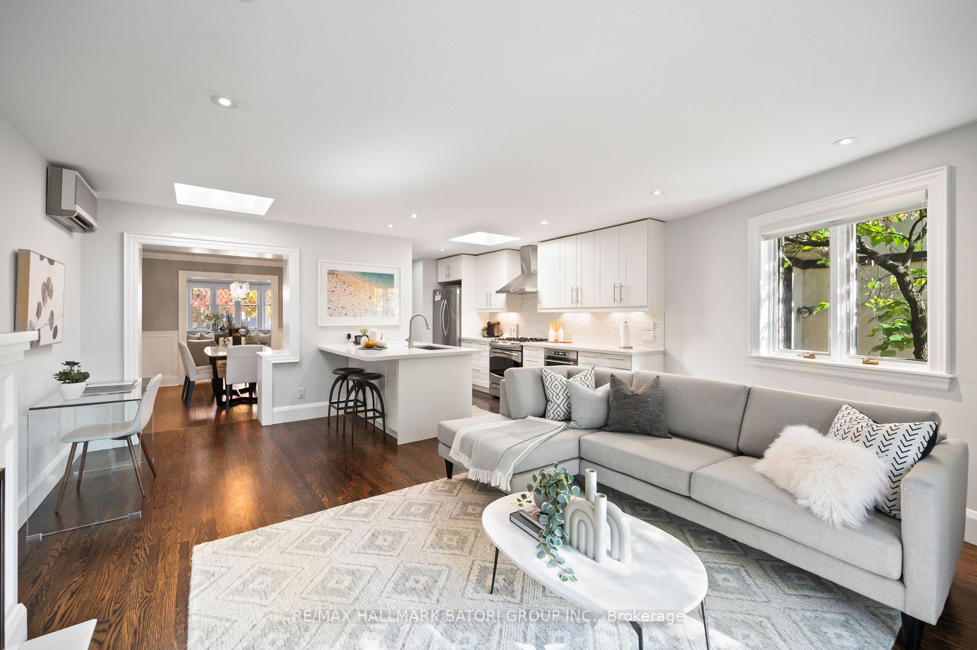 409 Castlefield Avenue