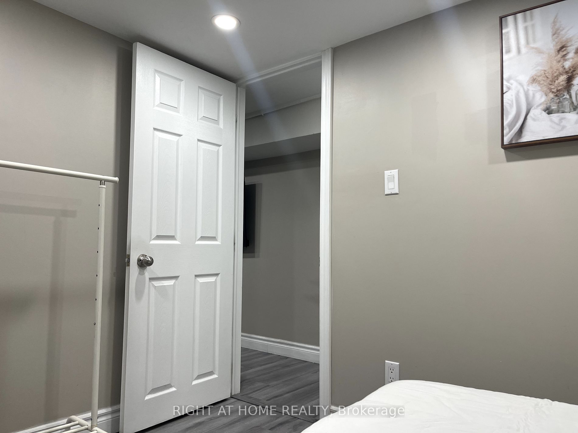 12 Foxley St, #Basemen