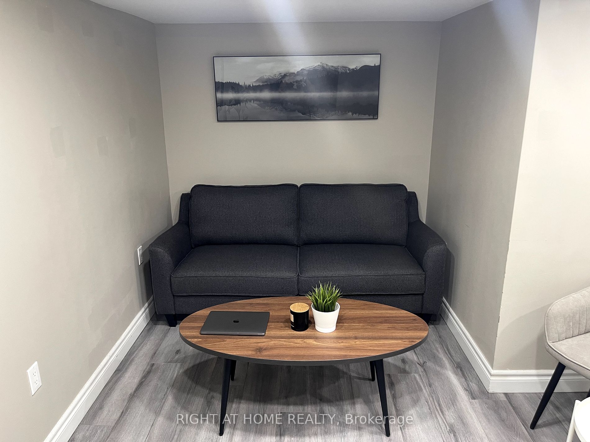 12 Foxley St, #Basemen