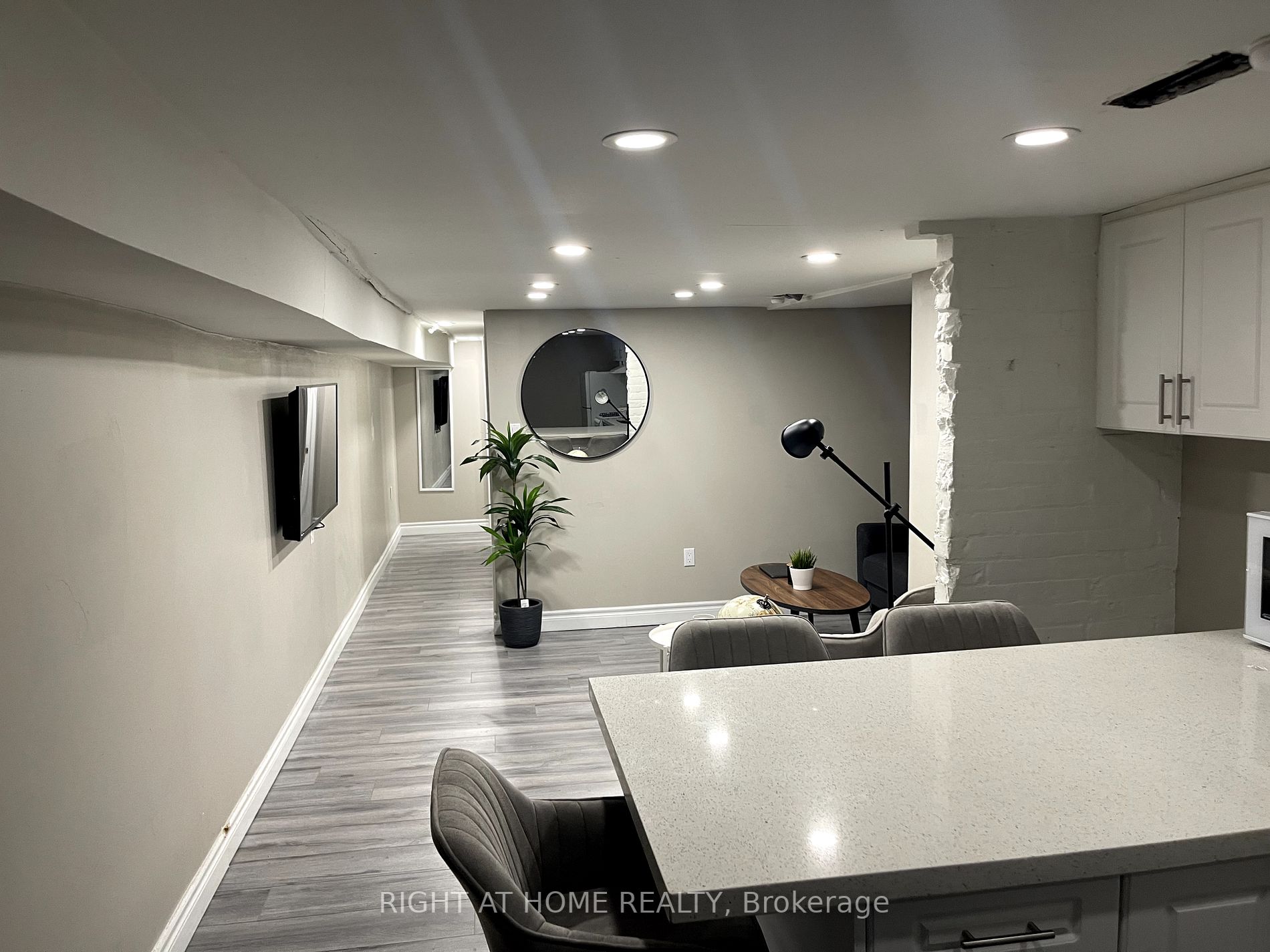 12 Foxley St, #Basemen