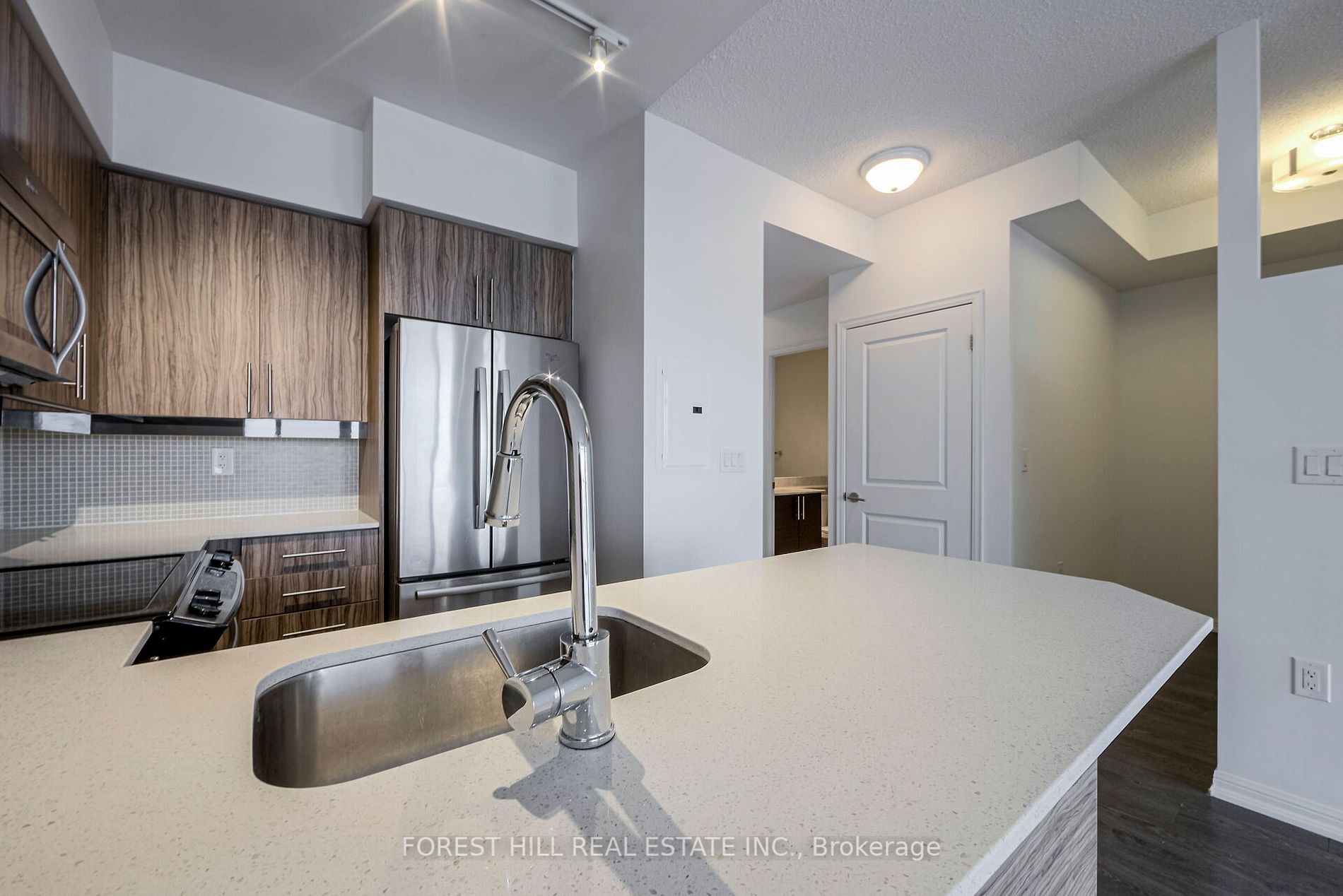 125 Western Battery Rd, #2213