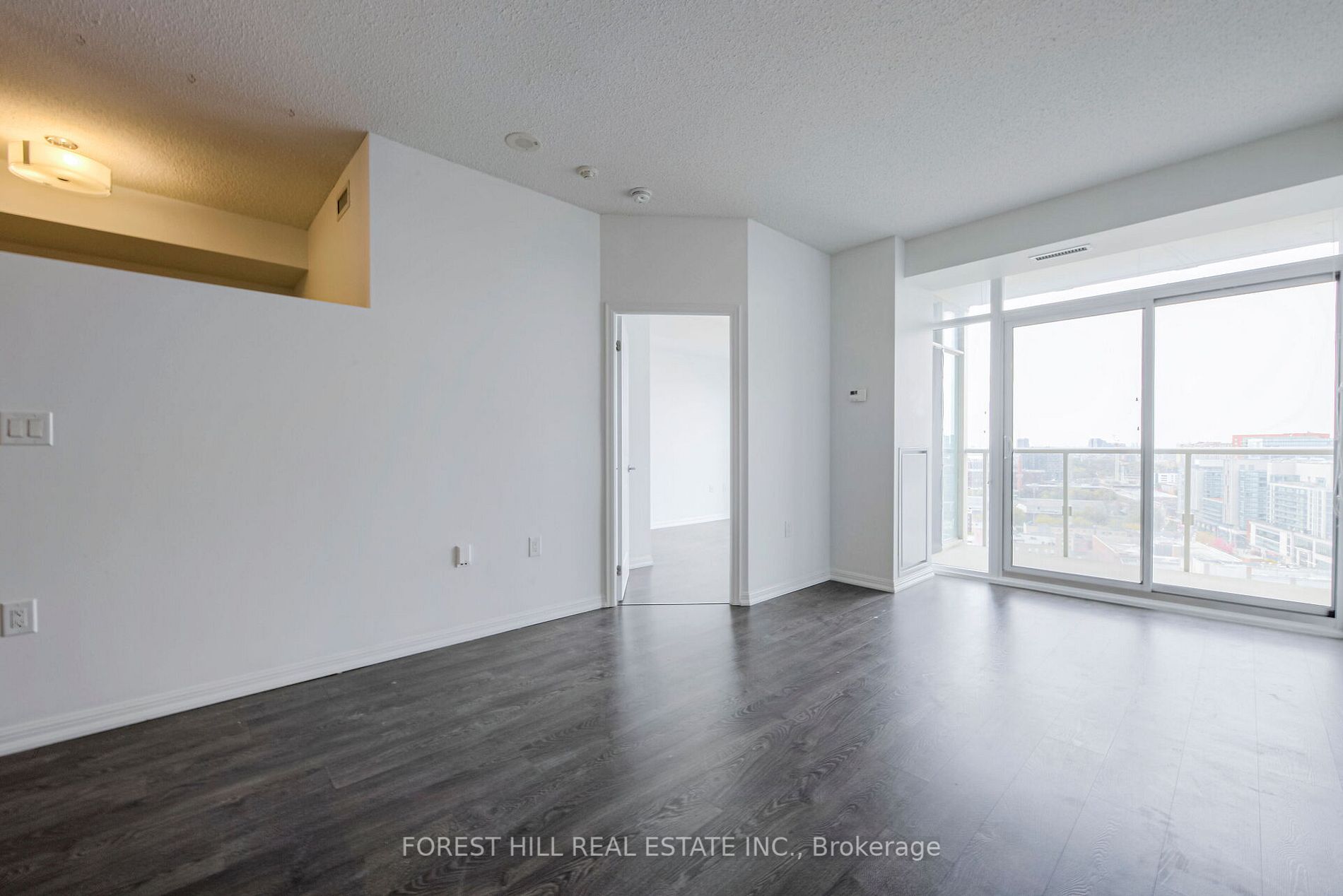 125 Western Battery Rd, #2213