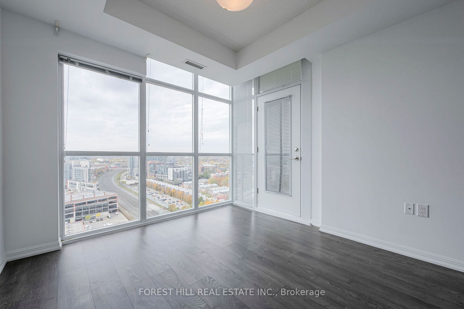 125 Western Battery Rd, #2213