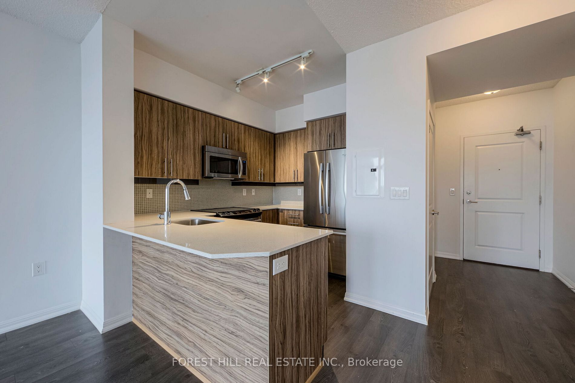 125 Western Battery Rd, #2213