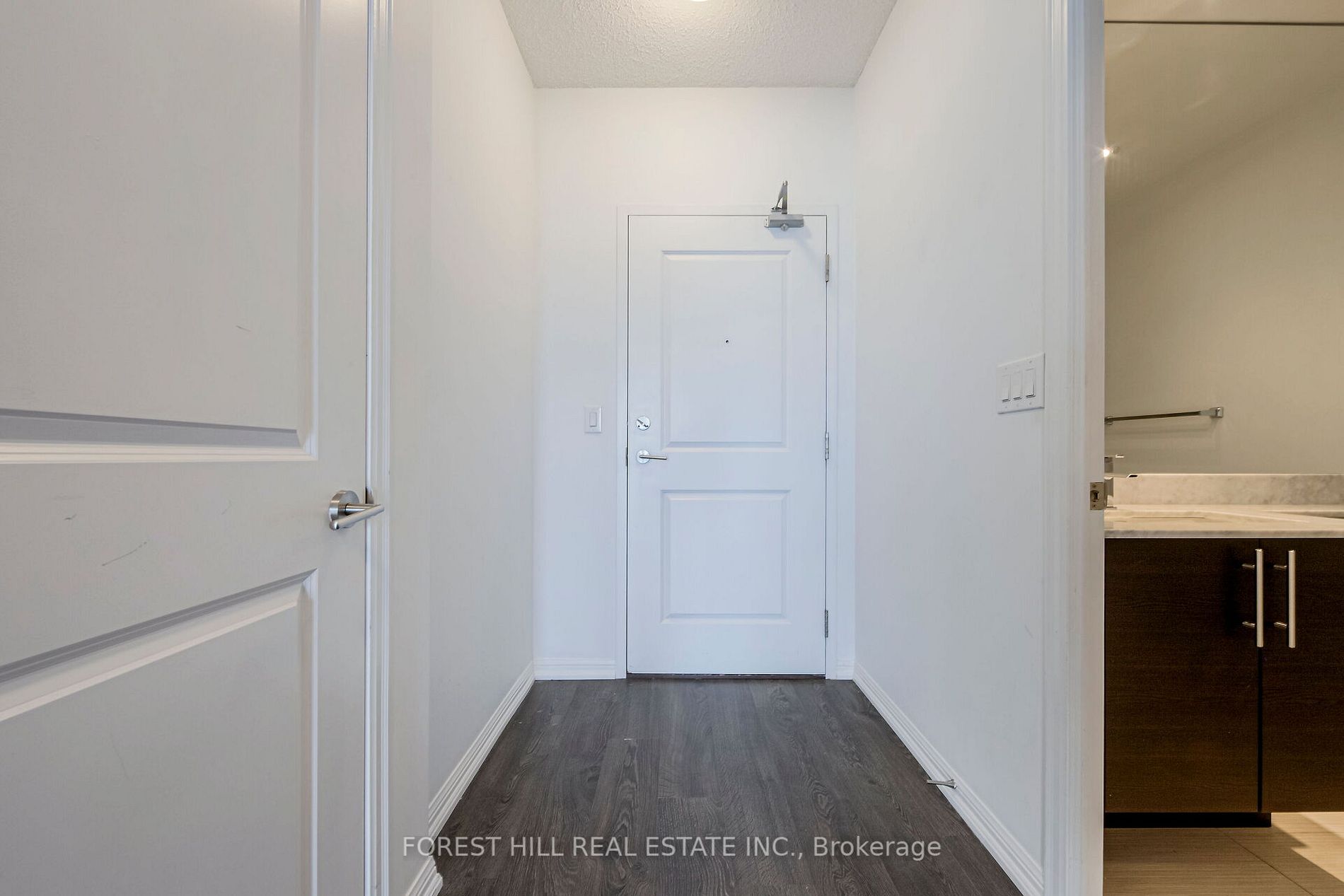 125 Western Battery Rd, #2213