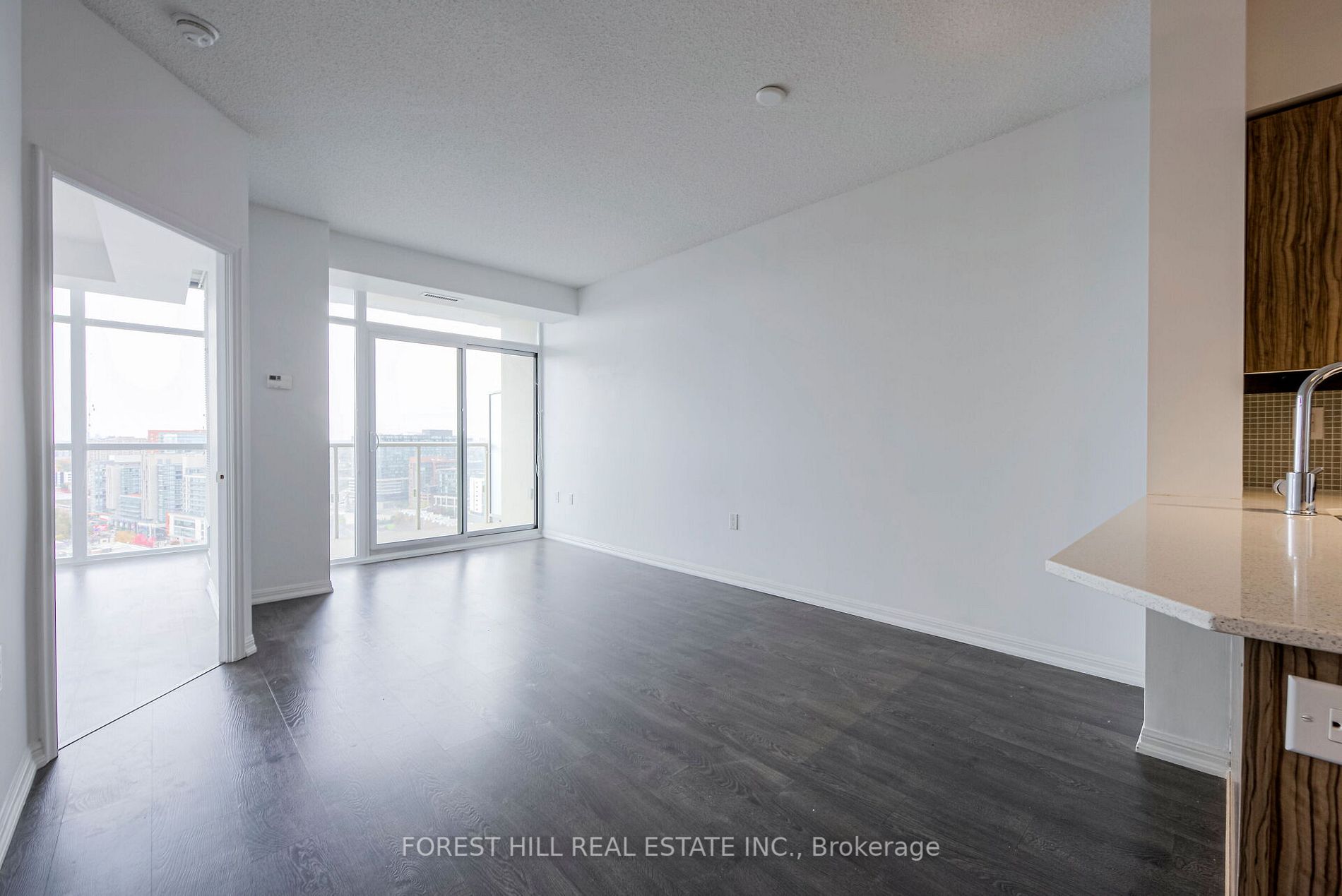 125 Western Battery Rd, #2213