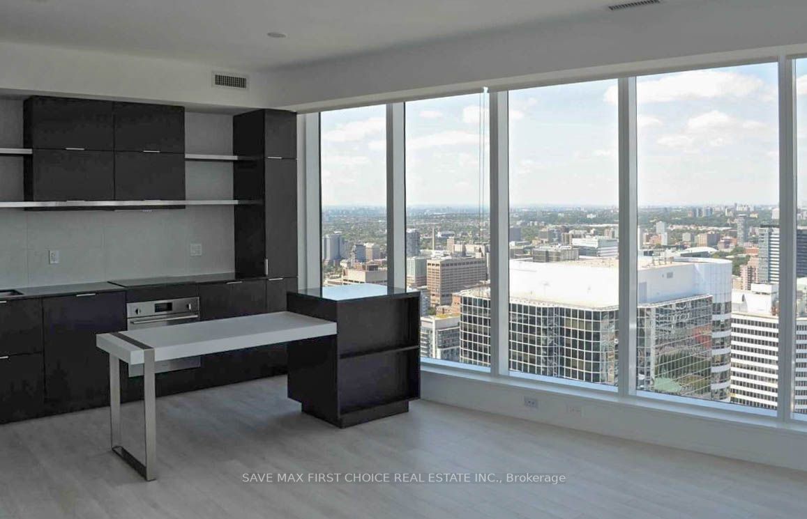 197 Yonge St, #5102