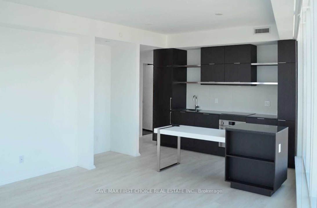 197 Yonge St, #5102
