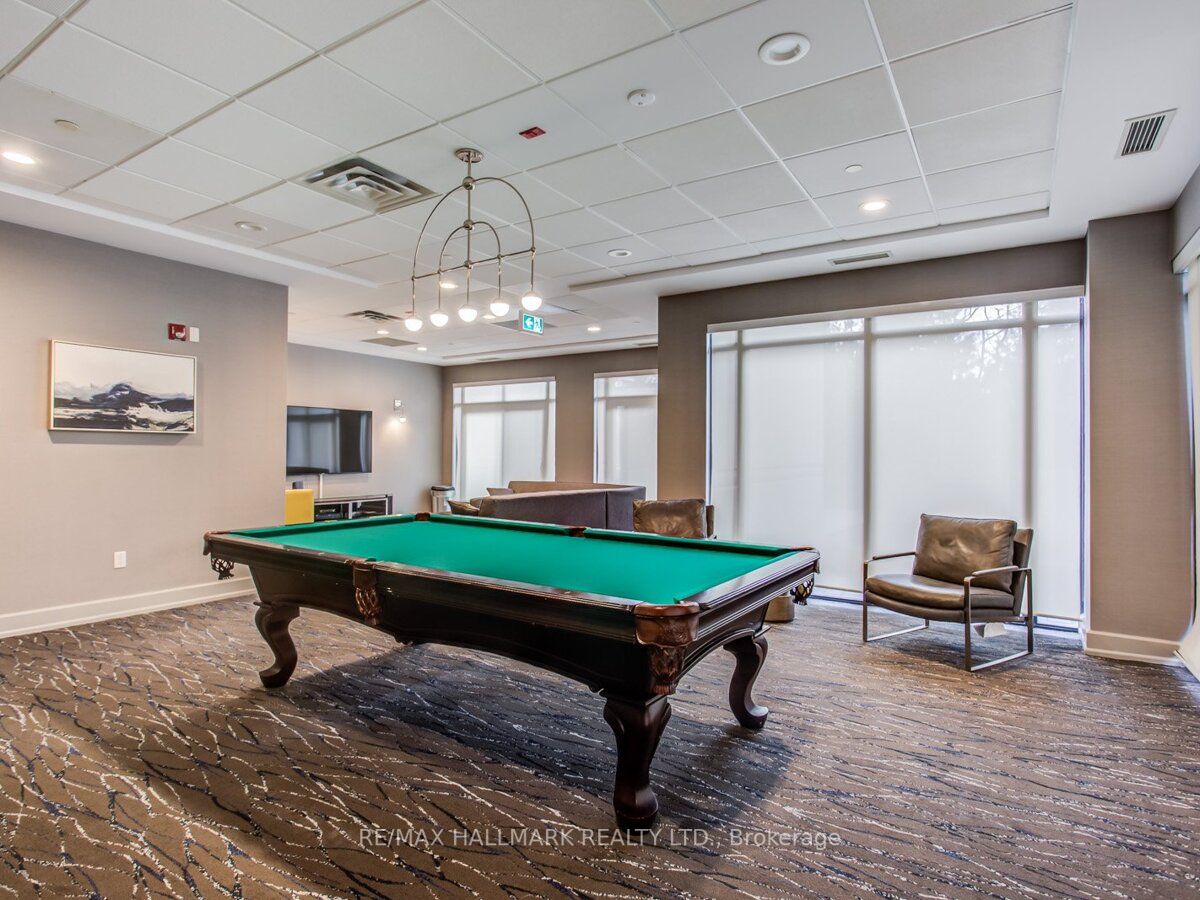 650 Sheppard Ave E, #207