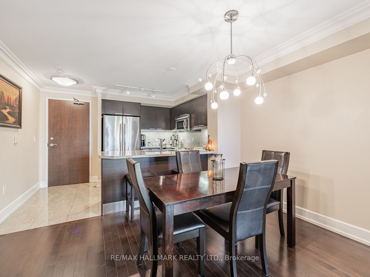 650 Sheppard Ave E, #207