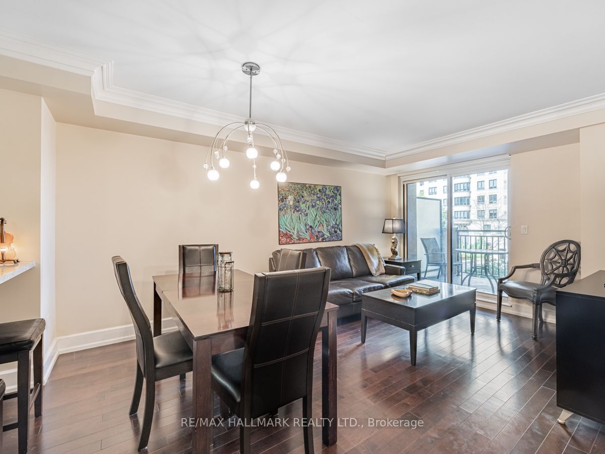 650 Sheppard Ave E, #207