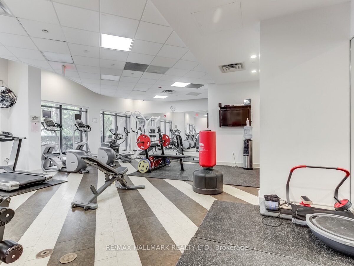 650 Sheppard Ave E, #207