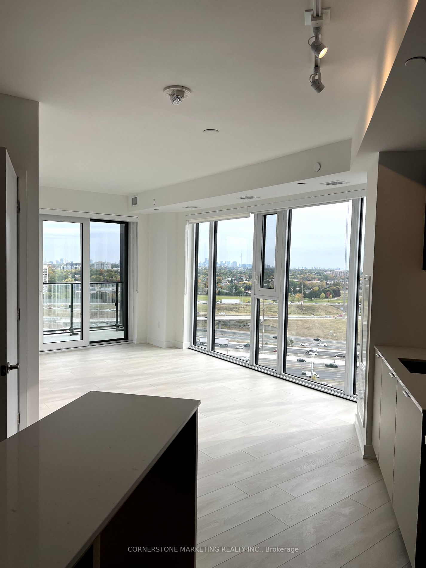 8 TIPPETT Road #1505