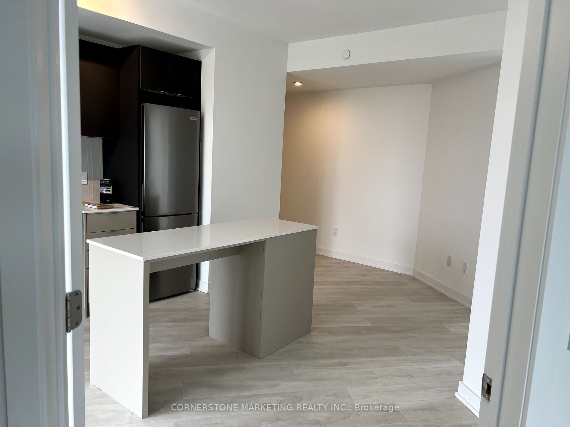 8 TIPPETT Road #1505