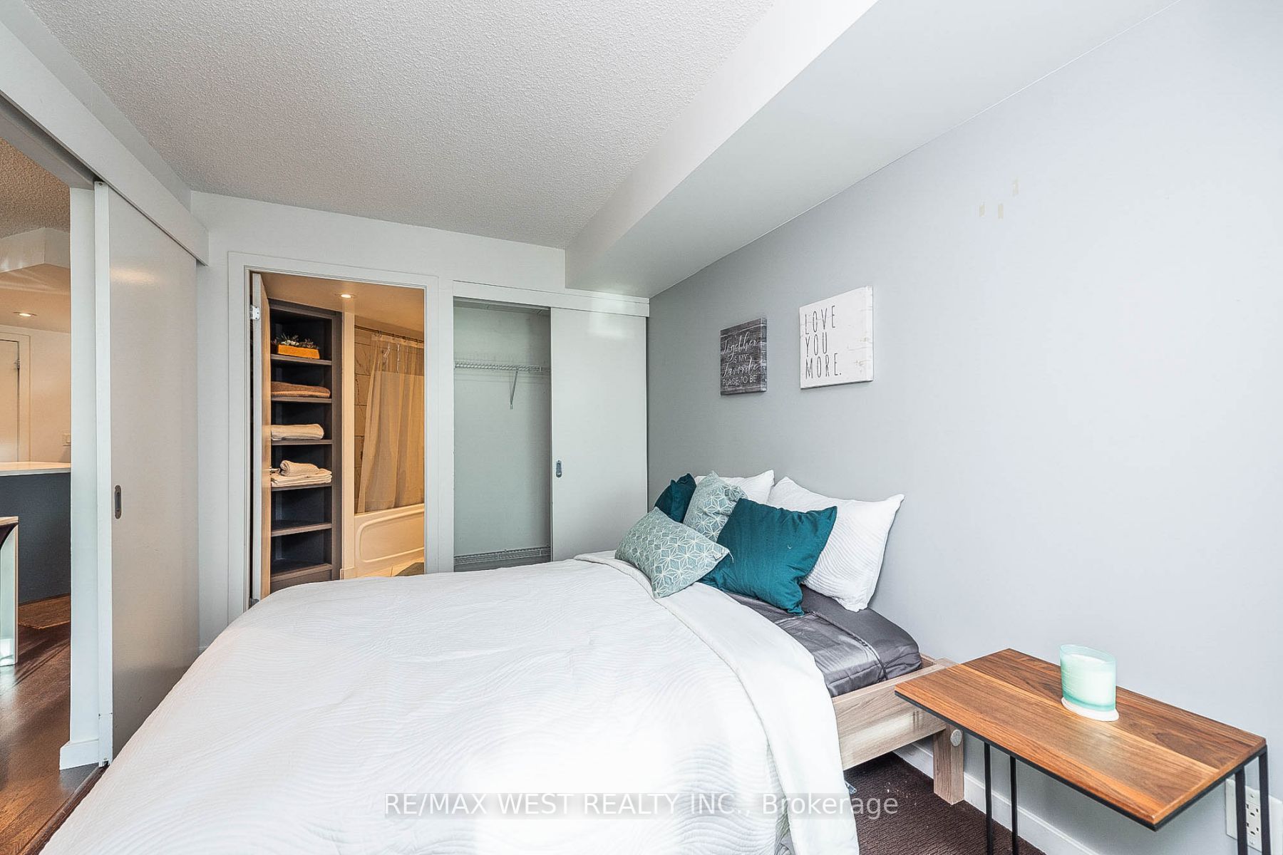 8 York St, #603