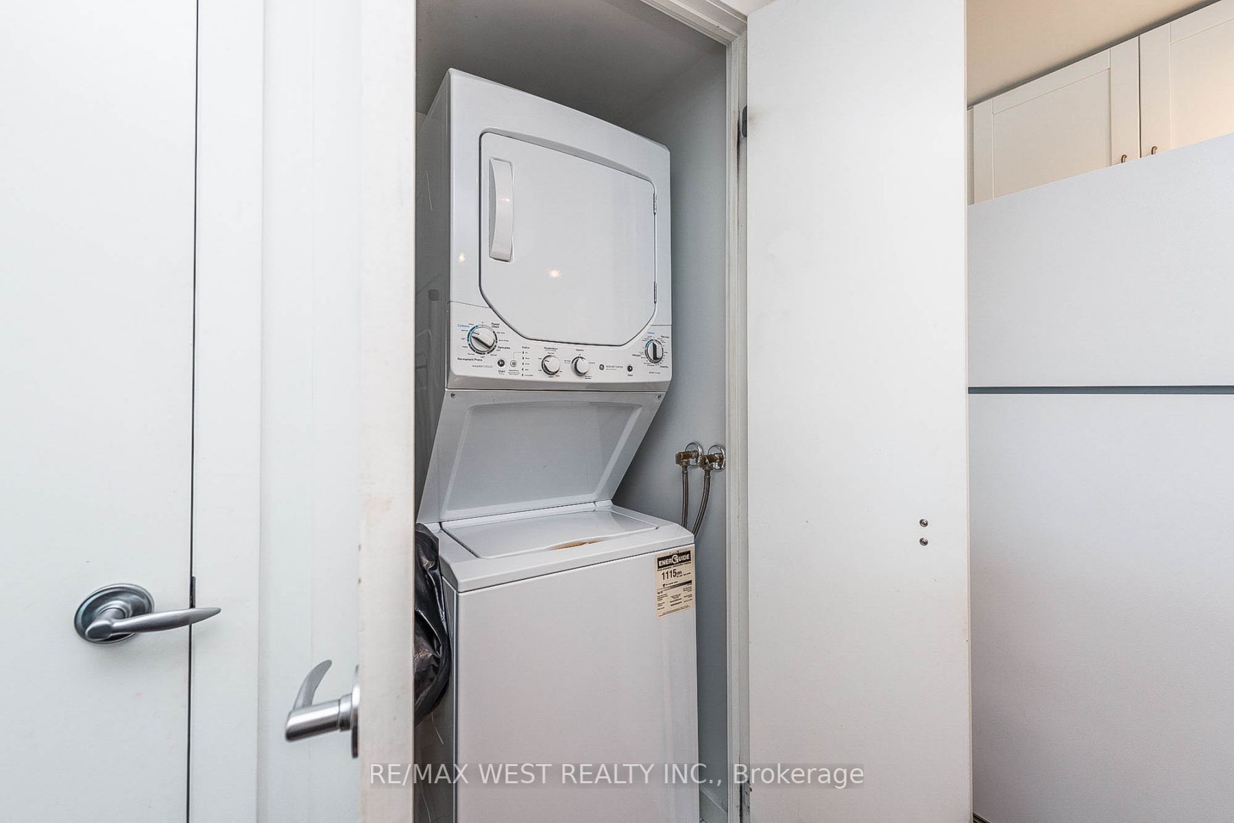 8 York St, #603