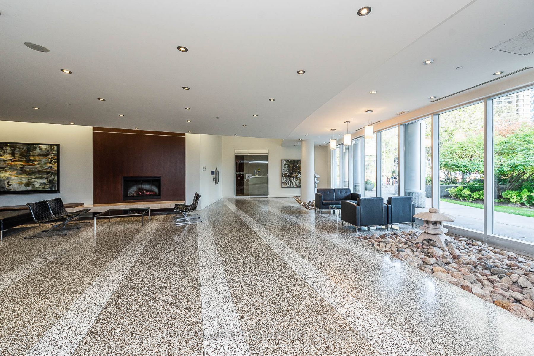 8 York St, #603