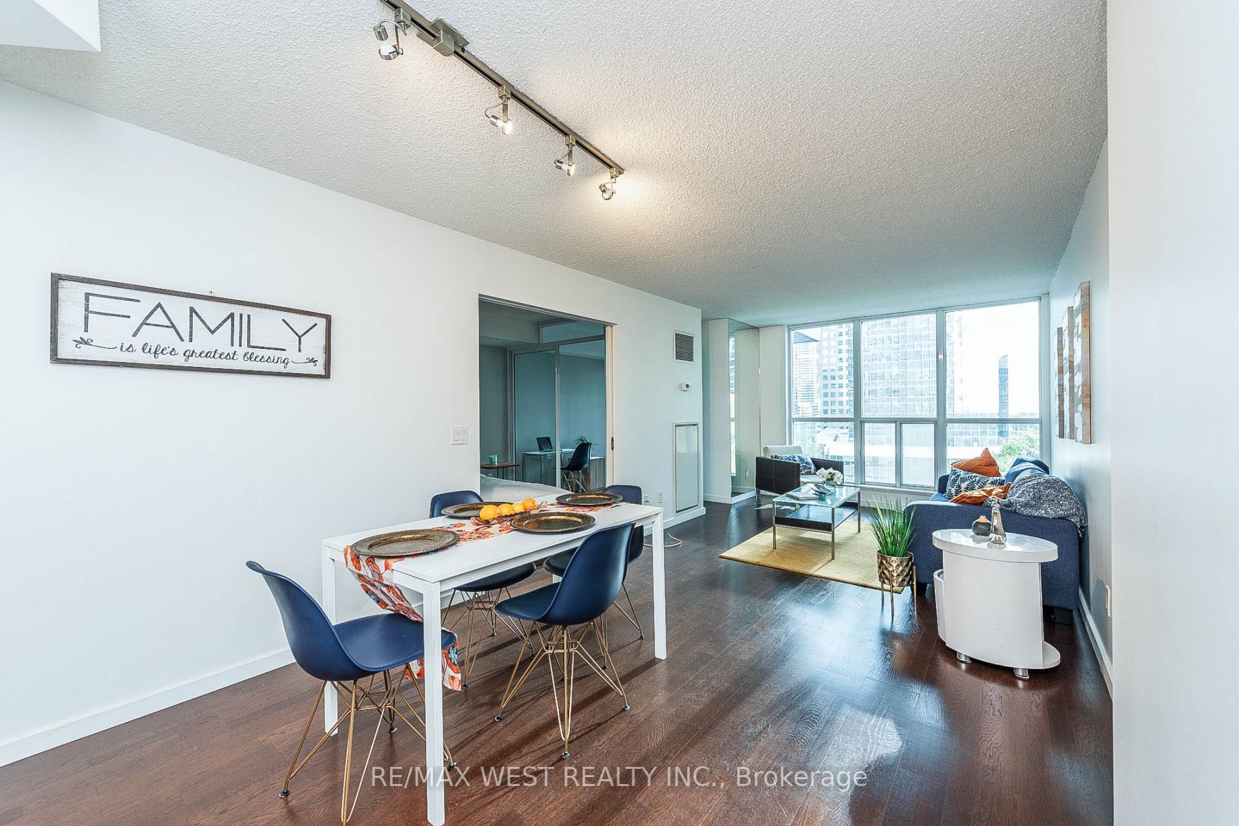 8 York St, #603