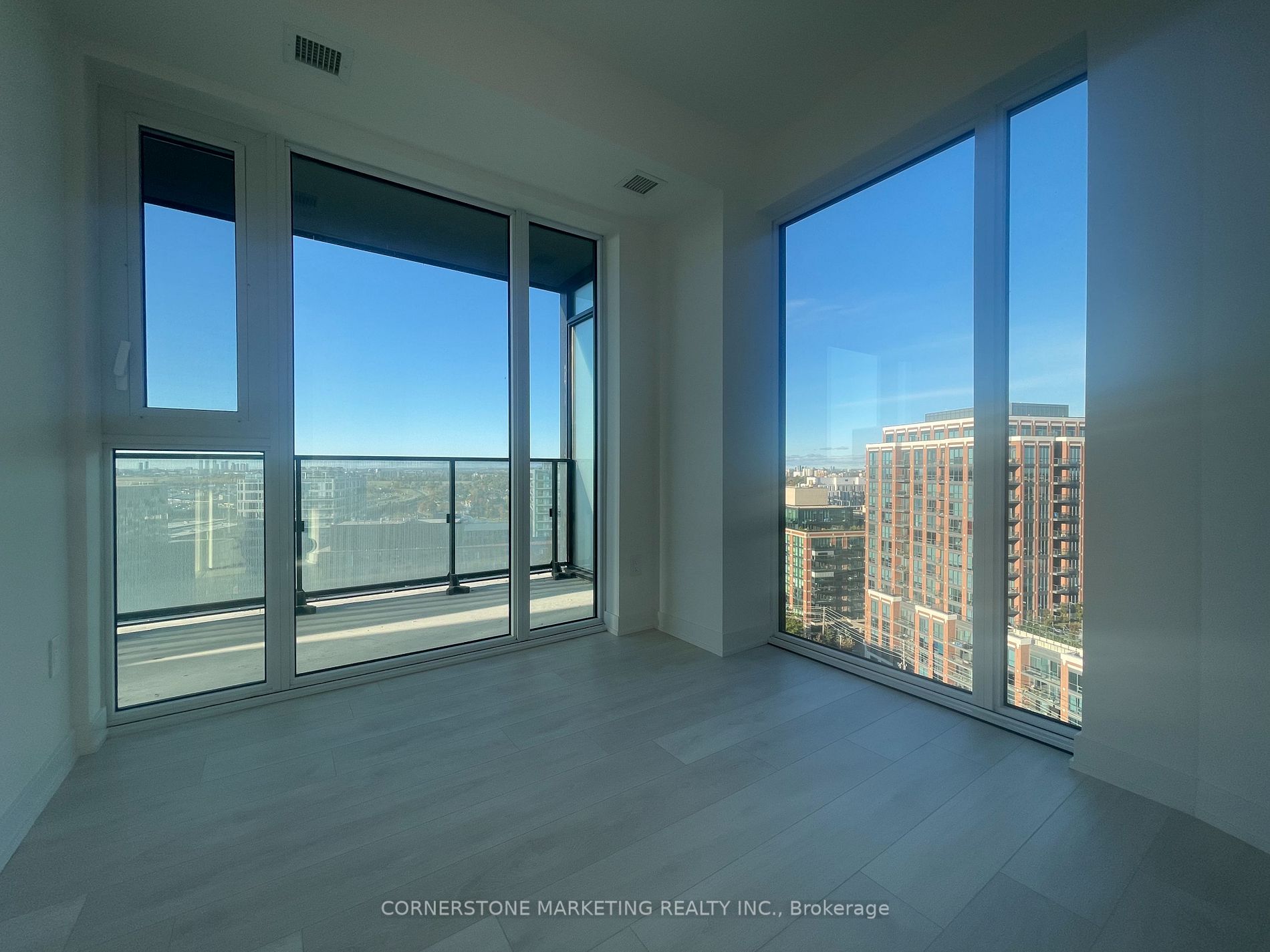8 Tippett Rd, #1510