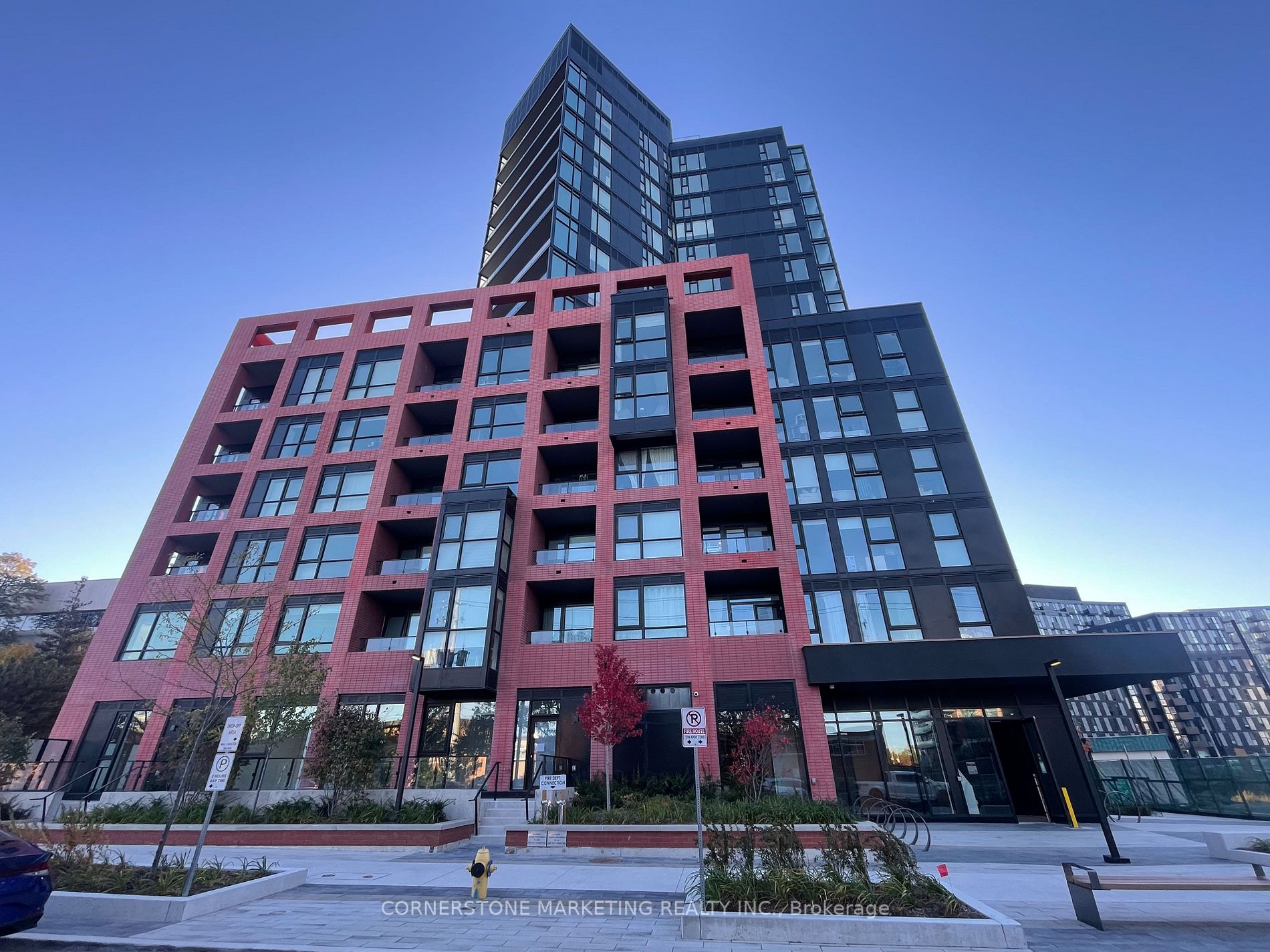 8 Tippett Rd, #1510