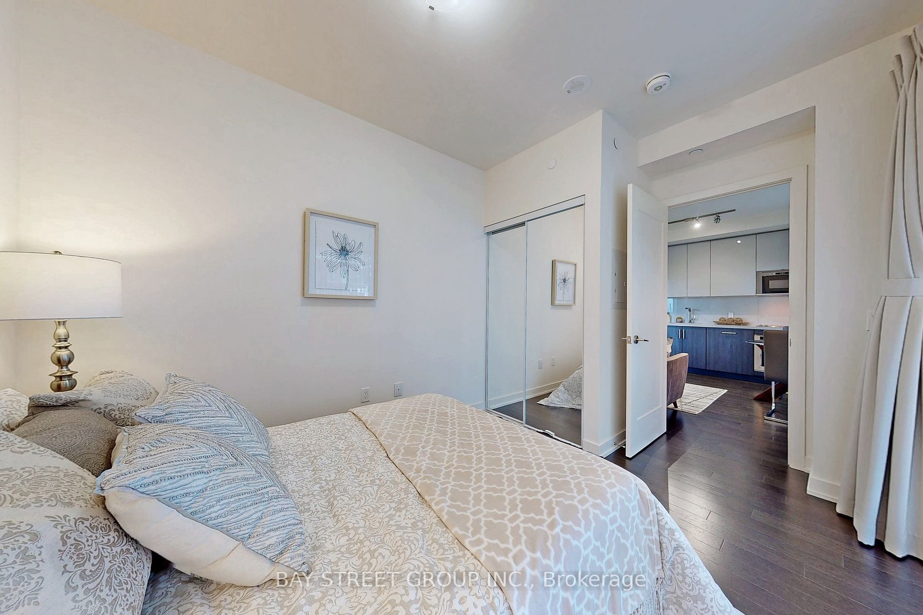 330 Richmond St, #1103