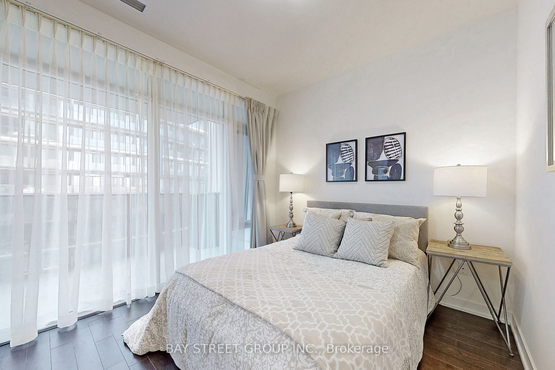 330 Richmond St, #1103