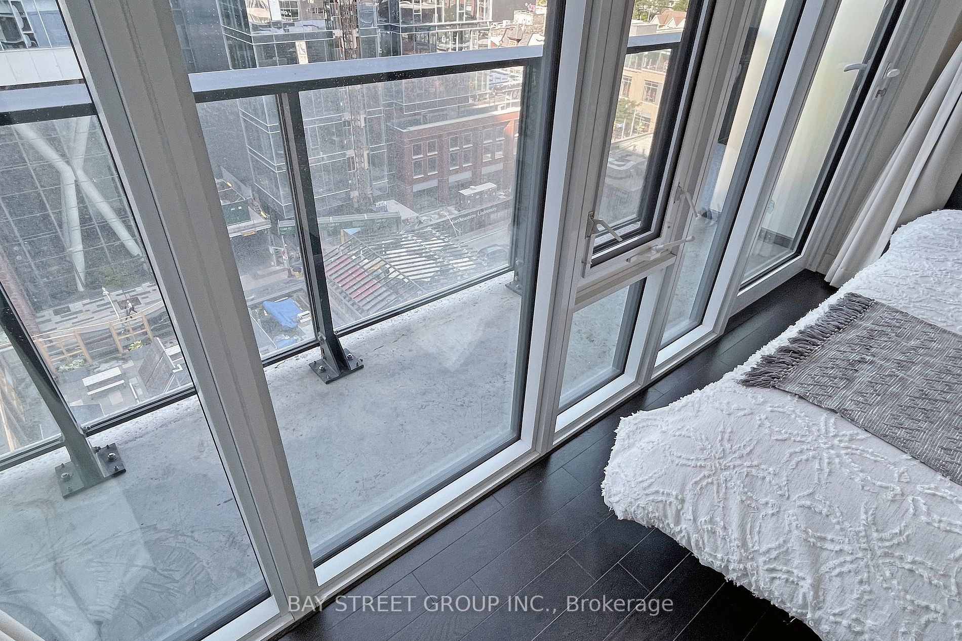330 Richmond St, #1103