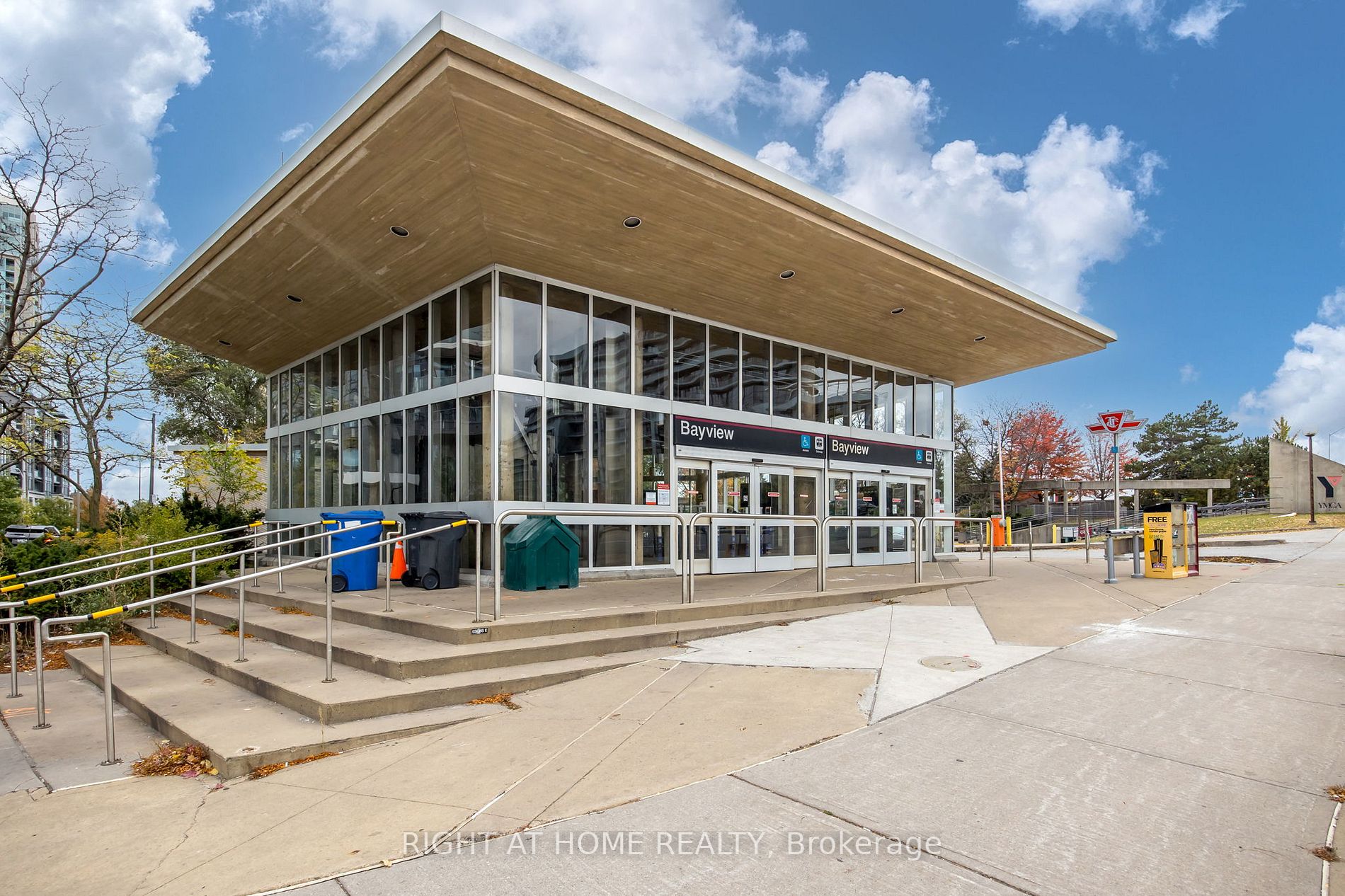 7 Kenaston Gdns, #901