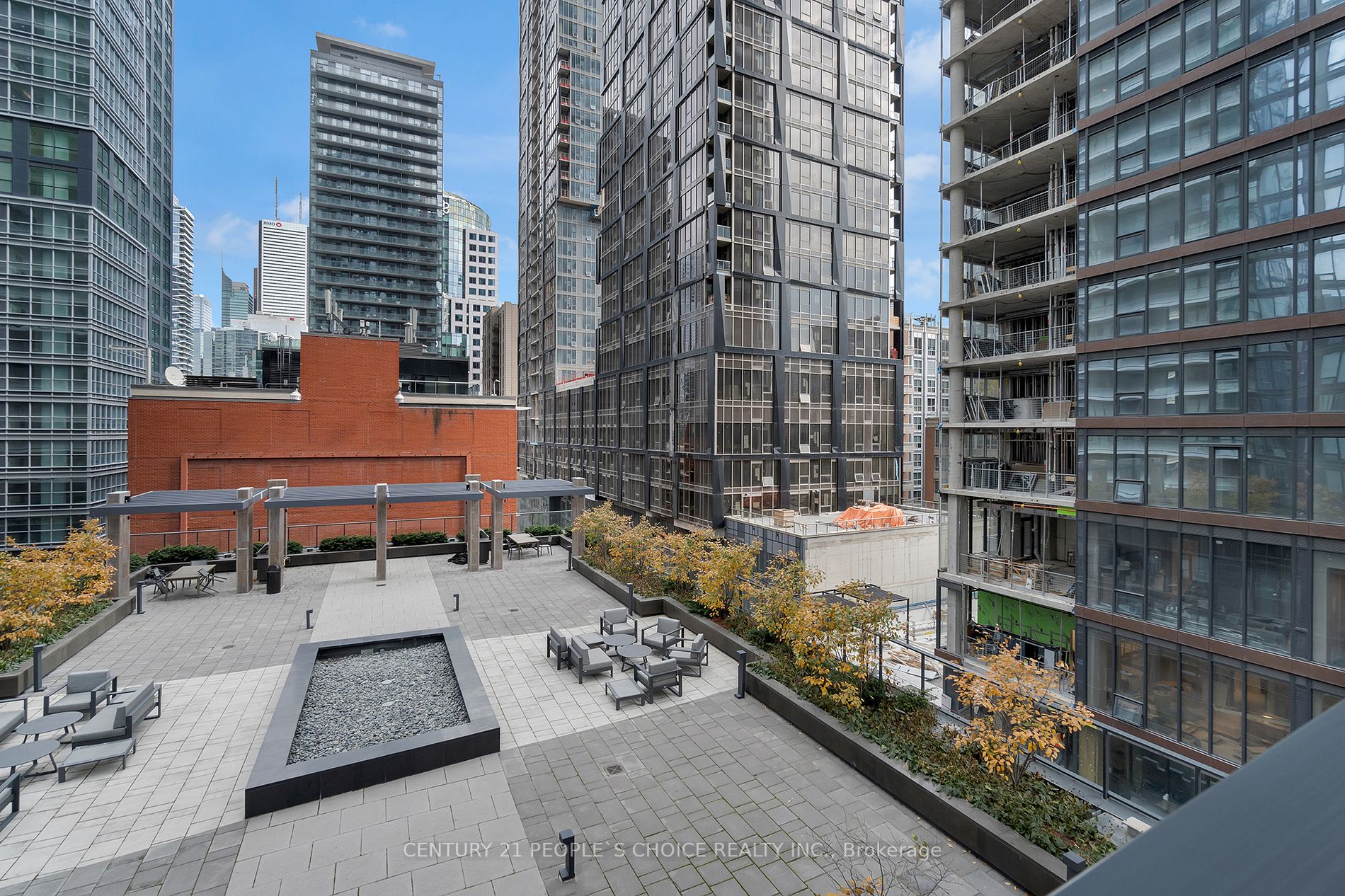 115 Blue Jays Way, #1101