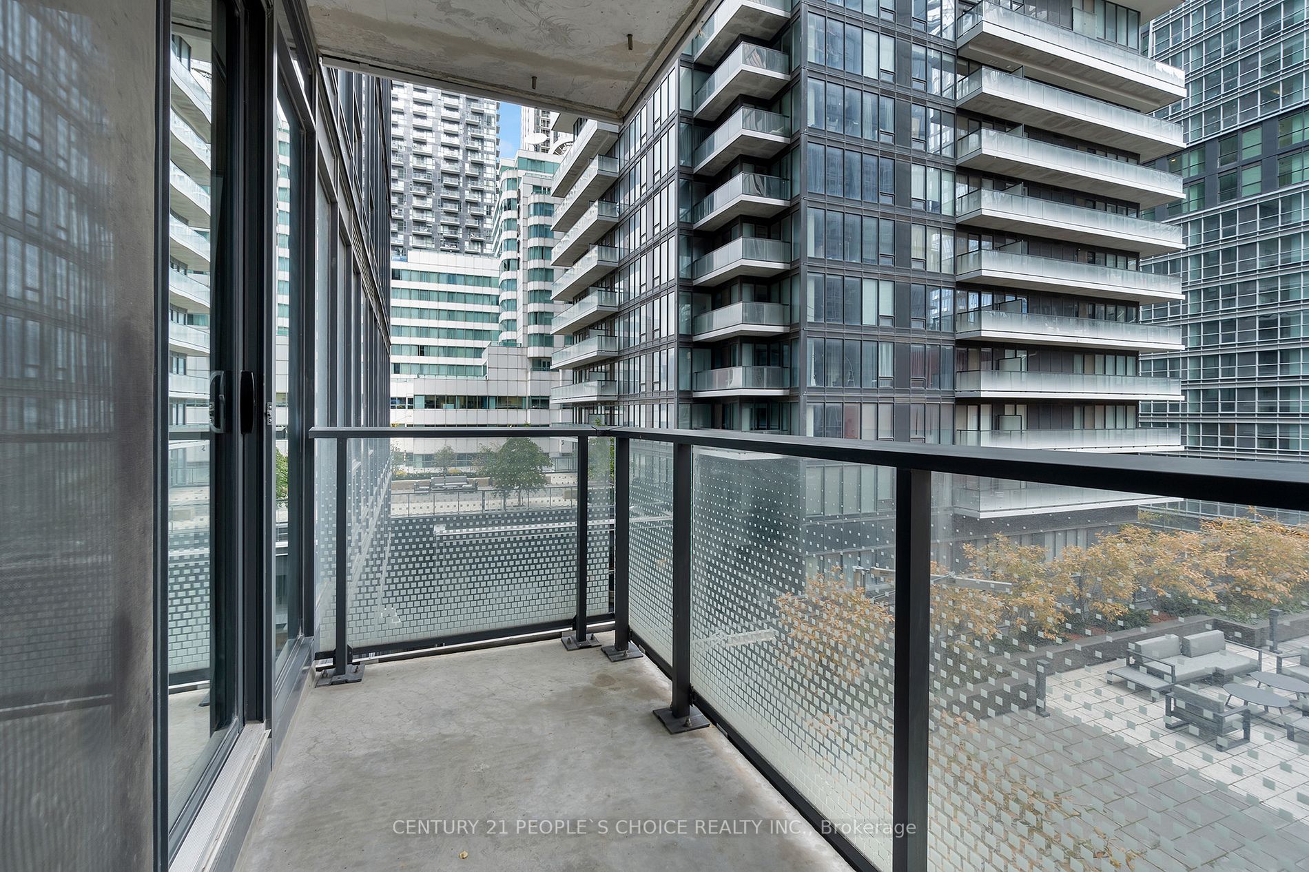115 Blue Jays Way, #1101