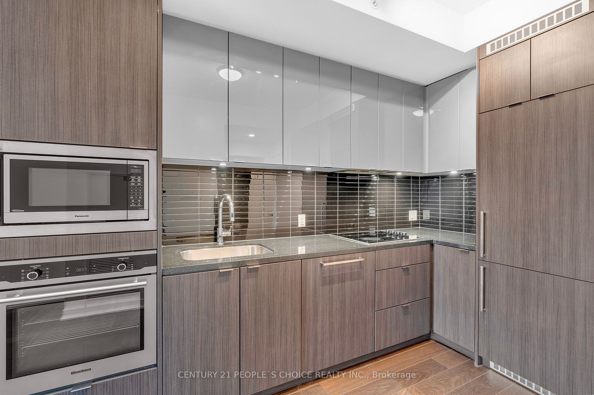 115 Blue Jays Way, #1101