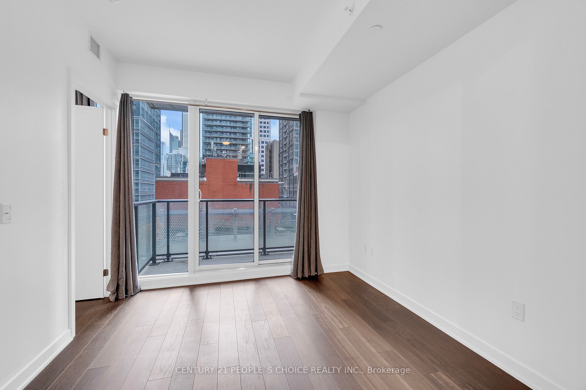 115 Blue Jays Way, #1101