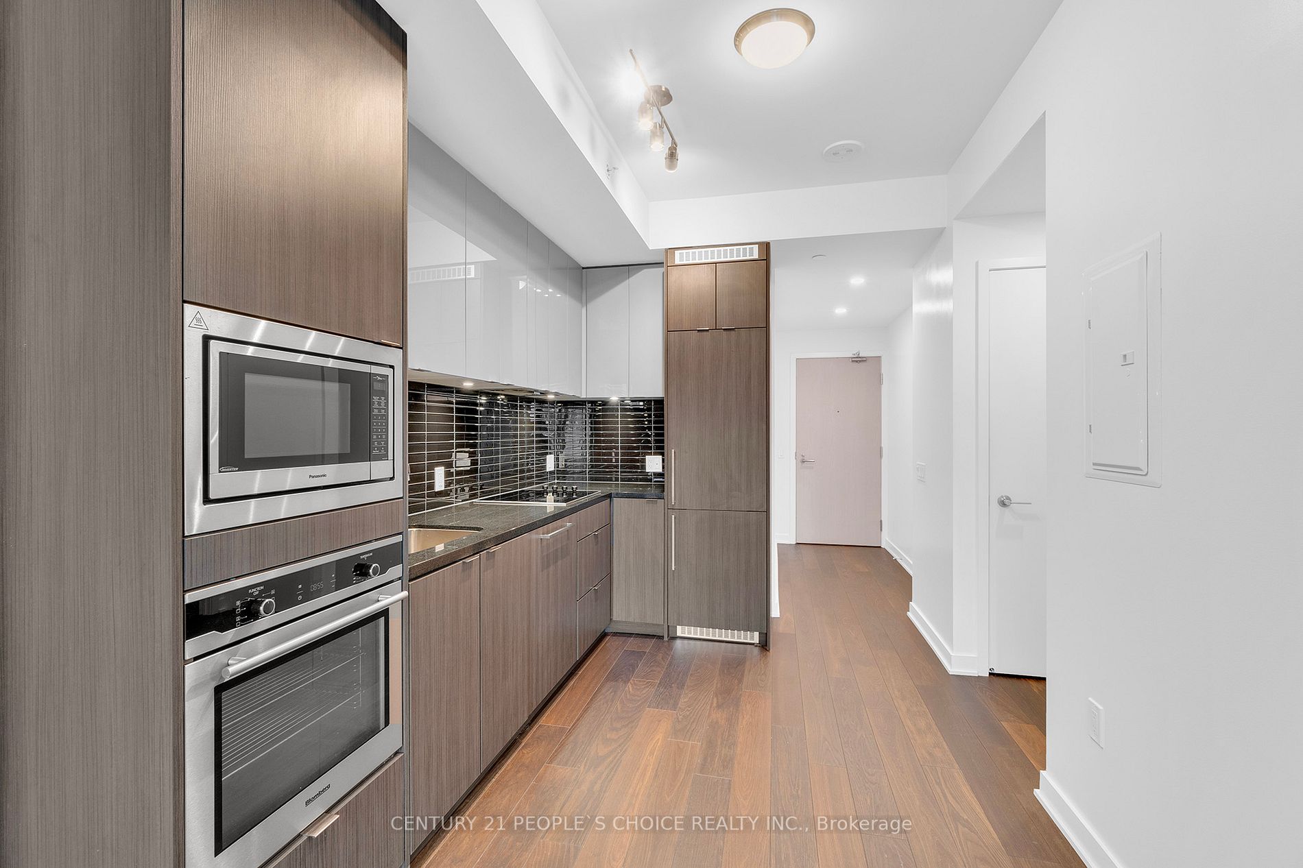 115 Blue Jays Way, #1101