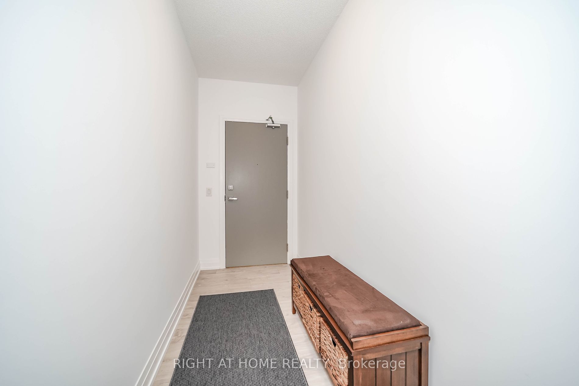 591 Sheppard Ave E, #705