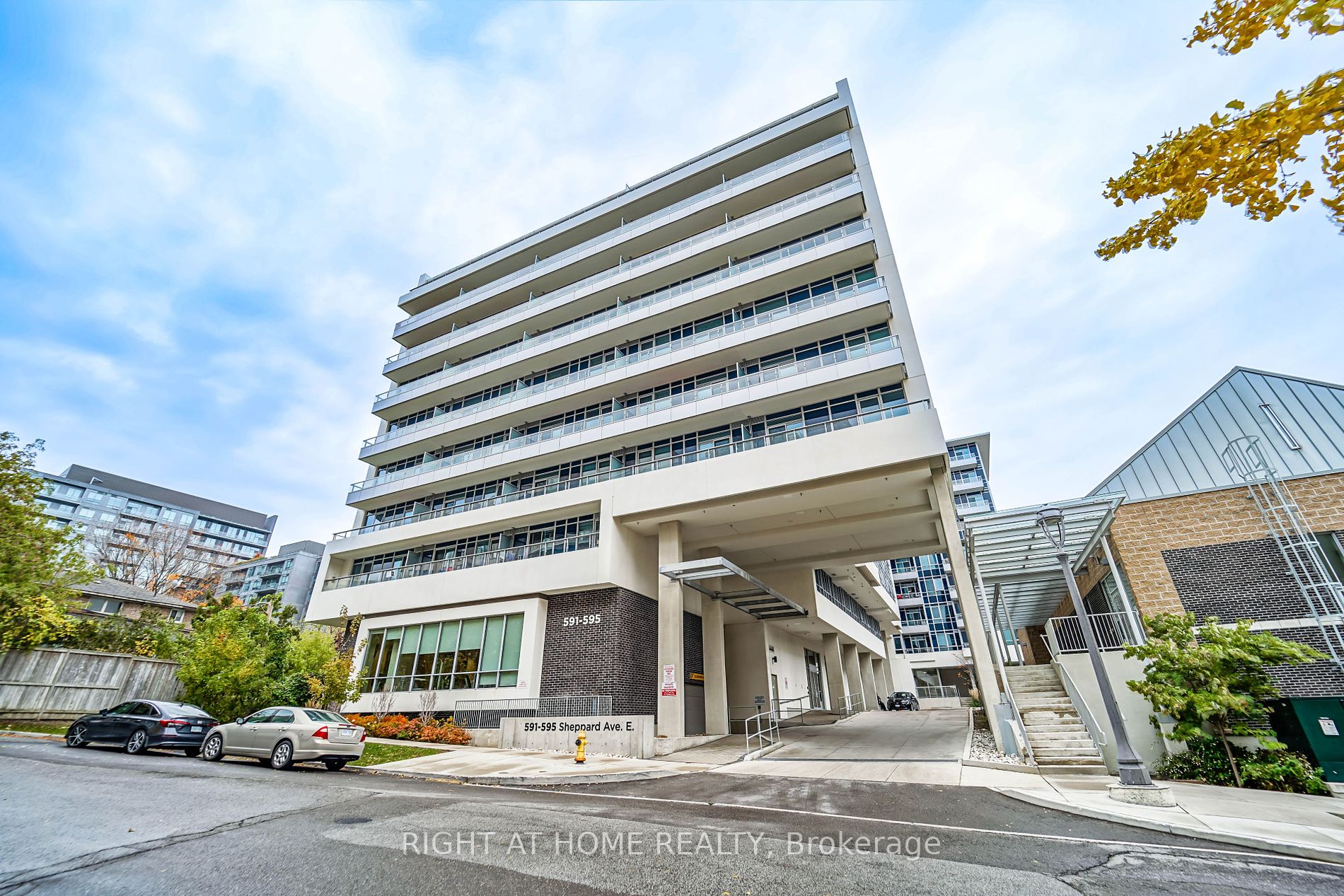 591 Sheppard Ave E, #705