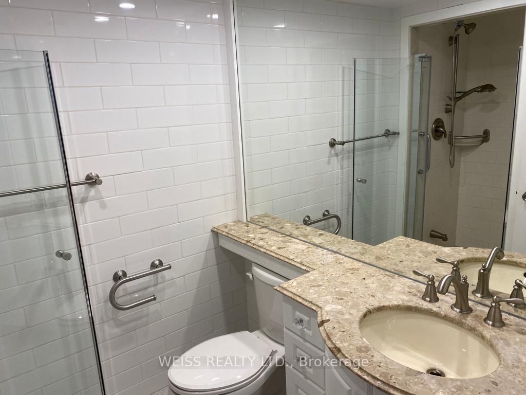 3000 Bathurst St, #706