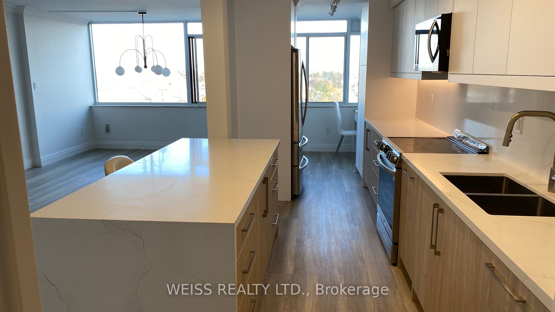 3000 Bathurst St, #706