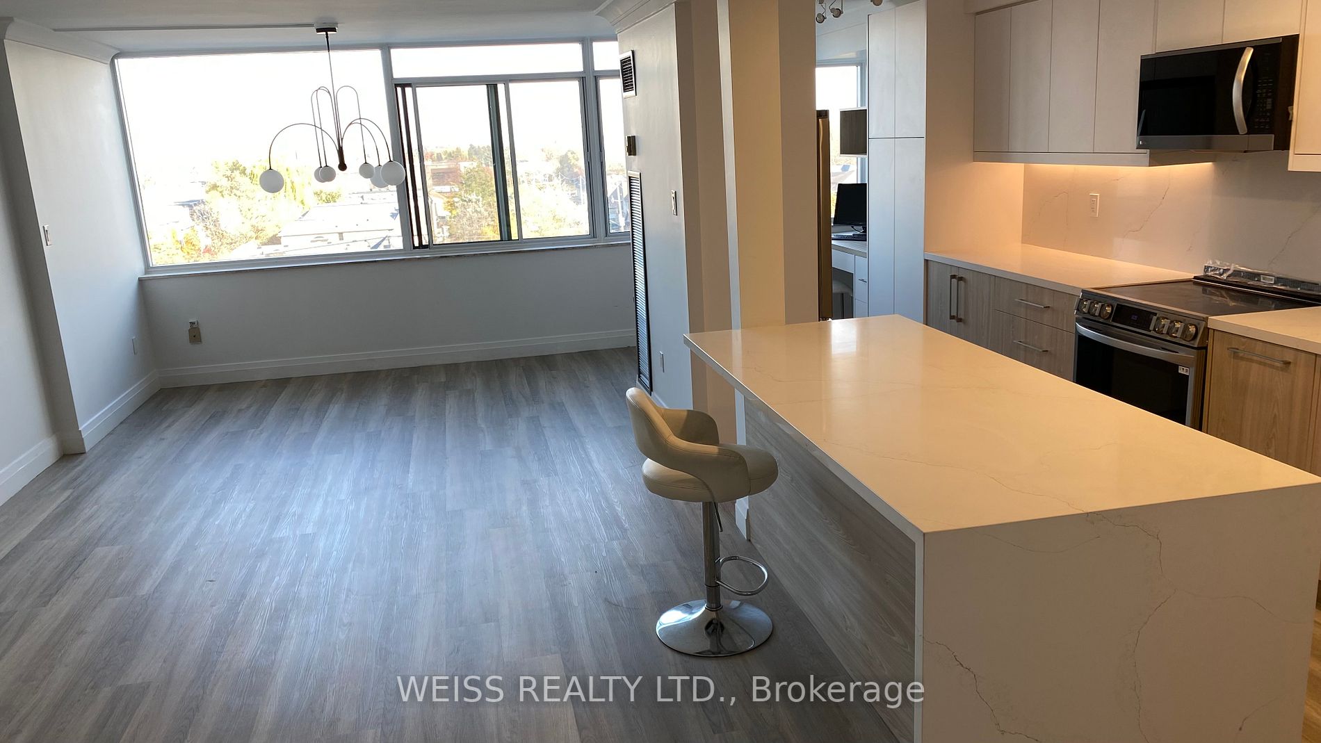 3000 Bathurst St, #706