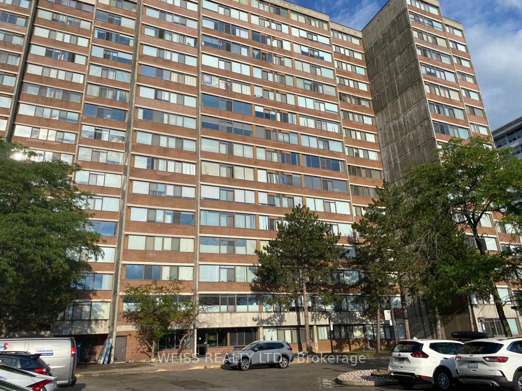 3000 Bathurst St, #706